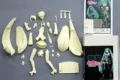 Mi figura llego desarmada y sin pintar